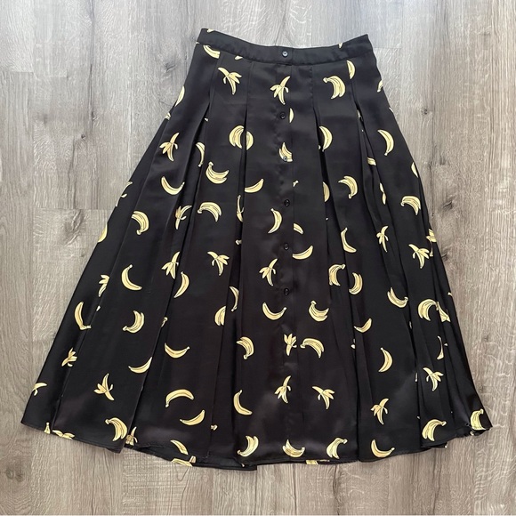 English Factory Banana Pleated Skirt - Picture 1 of 13